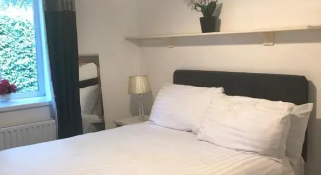 private room to rent