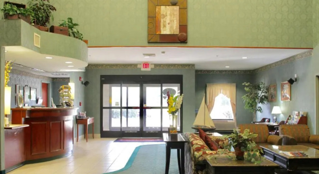 Grand Vista Hotel & Suites, Boek Hotel Vonore Tennessee