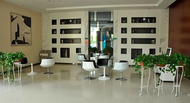 Двухместный номер Business City Comfort Inn Wuhan Caidian Square