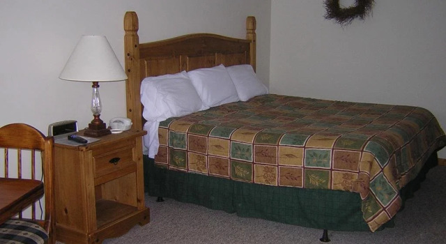 Oak Haven Lodge, Buchen Sie Hotel Floyd Virginia