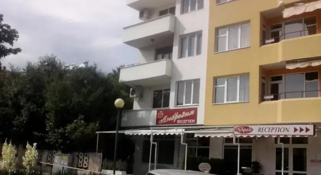 Ambrozia Guest Rooms, Prenota Affittacamere Hotel a Blagoevgrad con parcheggio, Parcheggio