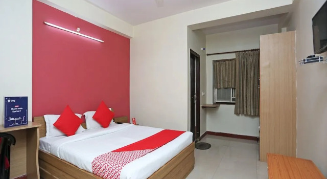 OYO 4582 Hotel Nisa, Забронировать Отель Патна штат Карнатака, рядом с Железнодорожный вокзал Патна