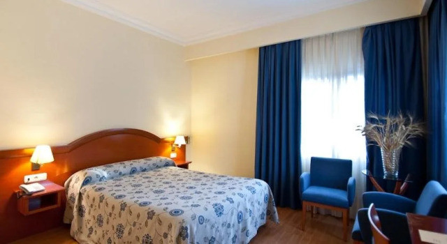 Hotel Ciudad del Sol, Забронировать Отель Отели Эсиха 3 звезды, рядом с El Mirador de Benamejí, 3*