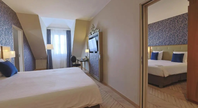 Четырёхместный люкс Dream Castle Hotel Marne La Vallee