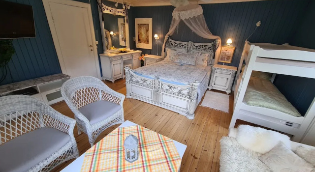 Standard- firedobbelt værelse med altan Solheim Accommodation