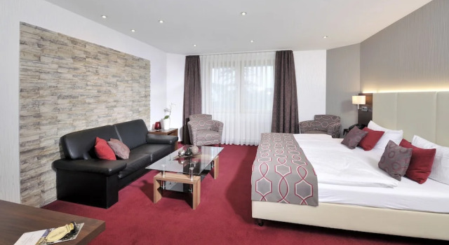 Люкс Deluxe Lobinger Hotel Weisses Ross & Restaurant