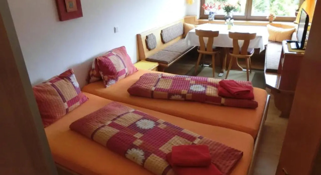 Appartement Gerhard, Book Lejlighed Hoteller i Tyrol med pool, Swimmingpool