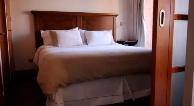 Monarca Hotel Las Condes, Забронировать Отель Отели Сантьяго с бассейном, рядом с Парк Араукано, Бассейн