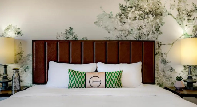 Номер Standard The Grove Hotel