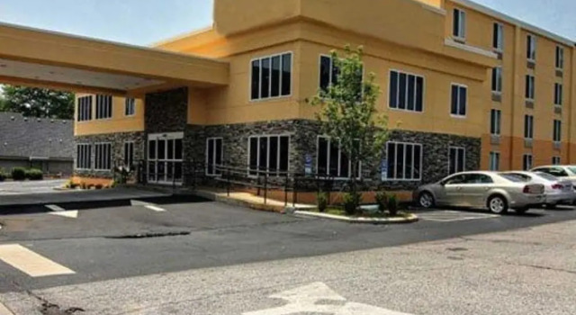 Comfort Inn And Suites Mills Ave, Foglalás Szálloda Greeneville Tennessee