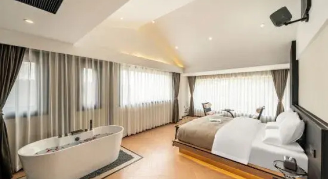 Lijiang Yinxin private design courtyard, Prenota Boutique Hotel a Lijiang con parcheggio, Parcheggio