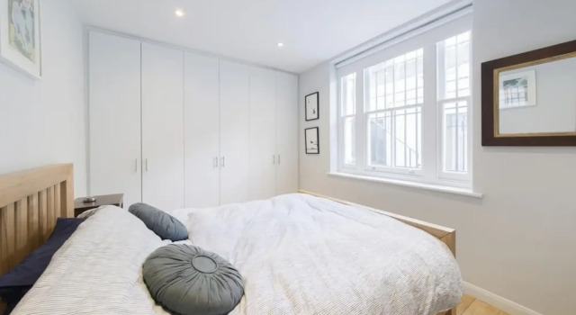 Contemporary 2 Bedroom Notting Hill Apartment