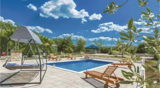 Three-Bedroom Holiday Home in Sukosan Glavica