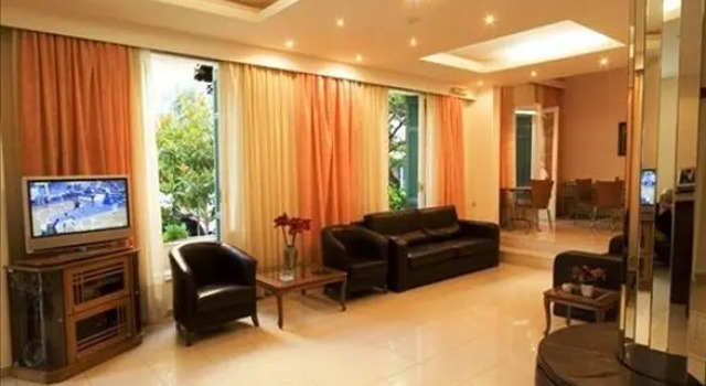 Hotel Adonis