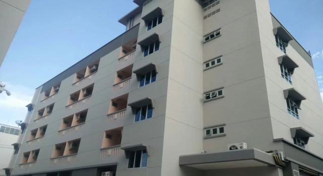Jr Mansion On Nut Soi 25, Забронировать Отель Отели Бангкока с парковкой, Парковка