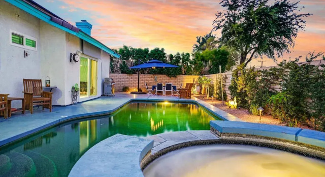 Коттедж Palm Springs Escape Pool Spa Mountain Vibes