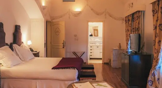 Полулюкс с балконом El Colibri - Relais & Châteaux