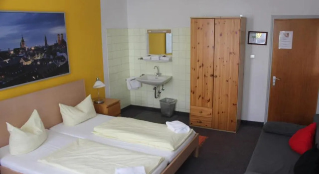 Трёхместный номер Standard Hotel Pension am Hauptbahnhof