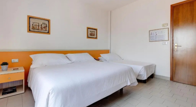 Трёхместный номер Standard Hotel Piccadilly