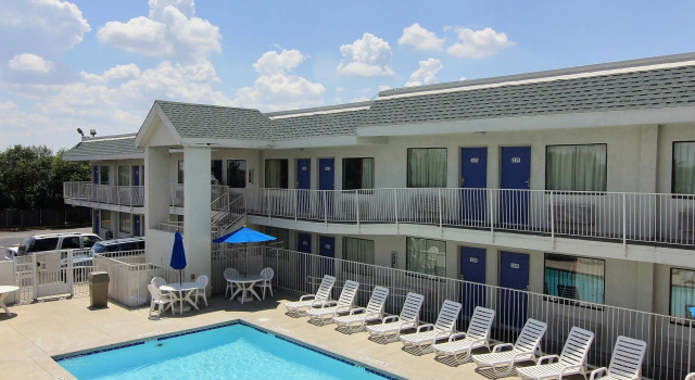 Кровать в общем номере Motel 6-Austin, TX - North Central