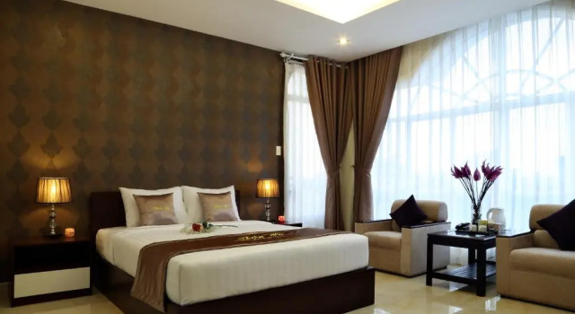 Двухместный номер Deluxe с балконом Thien Ha Hotel and Apartment