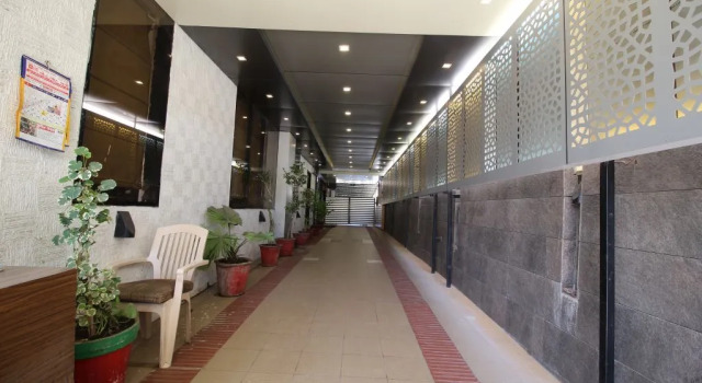 FabHotel La 365 Navrangpura, Rezervovat Hotel Hotely v Gujarat s parkováním, Parkování