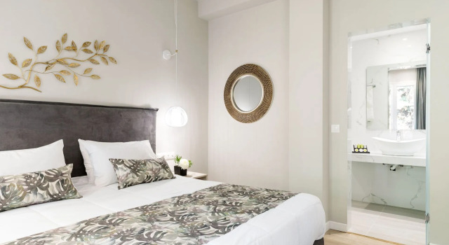 Трёхместный номер с балконом Melina Oasis Boutique Hotel