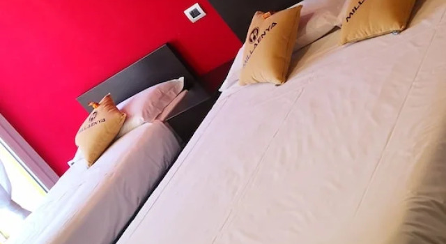 Трёхместный номер Deluxe с балконом Millaenya Inn