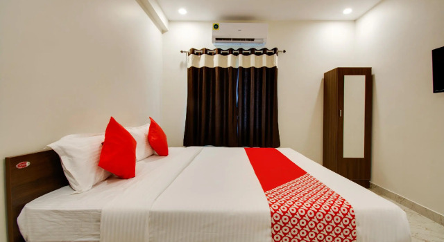 OYO 61576 Lavish Suites, Rezervovat Hotel Hotely v Andhra Pradesh s parkováním, Parkování