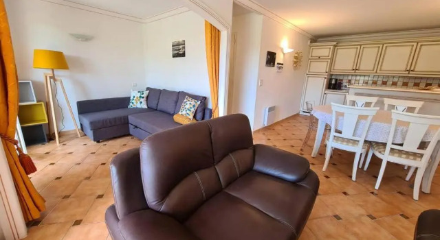 Appartement climatisé les Lavandiers 6 personnes piscines, Забронировать Апартаменты/квартира Кавалер-сюр-Мер Сен-Тропе залива, рядом с Plage de Bonporteau
