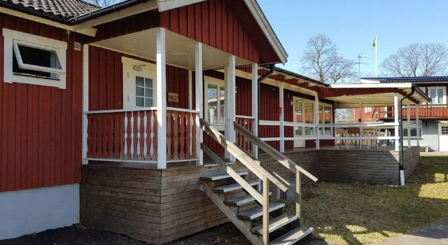 Den Sovande Älgen, Book Bed and Breakfast Hoteller i Markaryd med parkering, Parkering