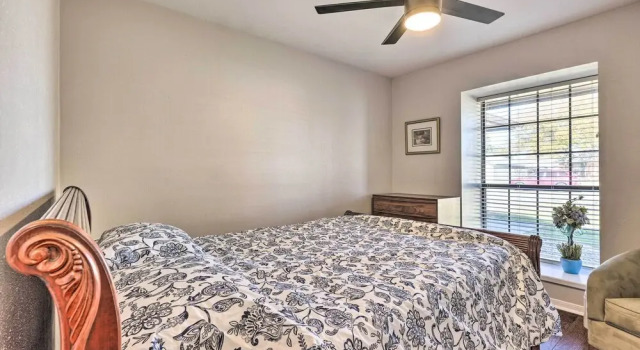 Vacation Rental Home Near College Station, Buchen Sie Ferienhaus SPA-Hotels in College Station, SPA