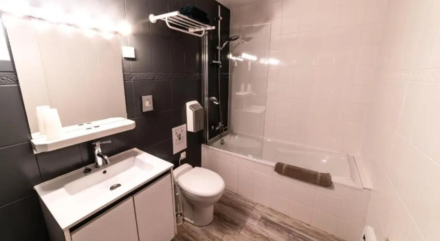 Трёхместный номер Standard Hôtel Furania