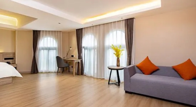 Люкс Starway Hotel (Zhengzhou Zhongyuan Wanda Plaza Municipal Central Hospital)