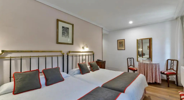 Семейный номер Standard Hotel Santillana