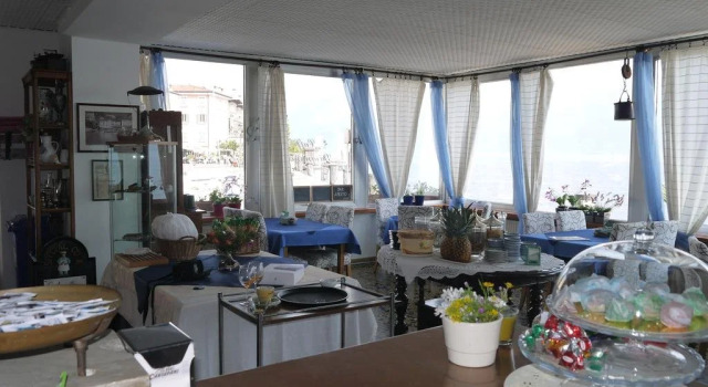 Albergo Gargnano, Забронировать Отель Отели в центре Гарньяно, в центре, Парковка