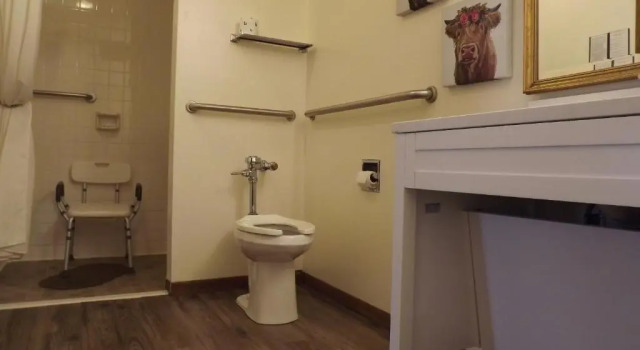 Четырёхместный номер Standard Crest Country Inn