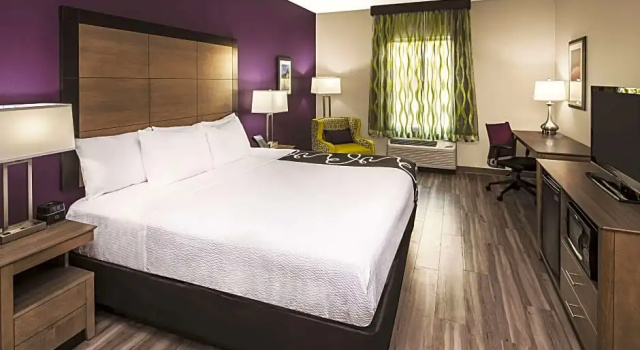 Двухместный номер Deluxe с видом на сад La Quinta by Wyndham Milledgeville