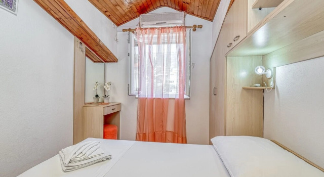 Brač Island Apt Mladineo A3 300mt From s, Prenota Appartamento Bol 