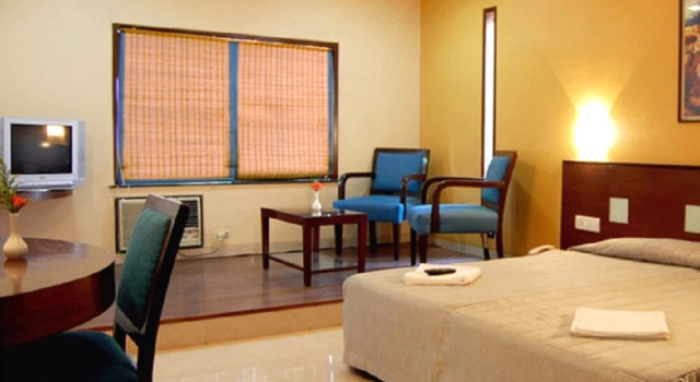 Room Maangta 213 @ Juhu
