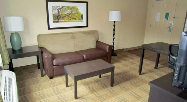 Четырёхместная студия Deluxe Extended Stay America Suites - Detroit - Novi - Orchard Hill Place