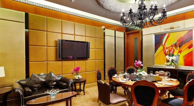 Zhengzhou Baishun International Hotel, Забронировать Отель Erqi District Чжэнчжоу