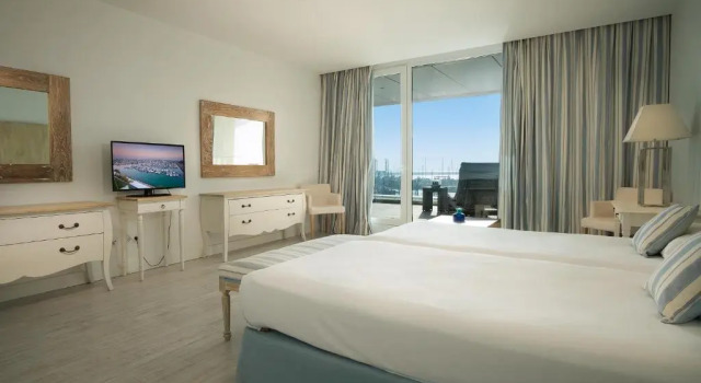 Апартаменты Deluxe с 3 комнатами Hotel Puerto Sherry