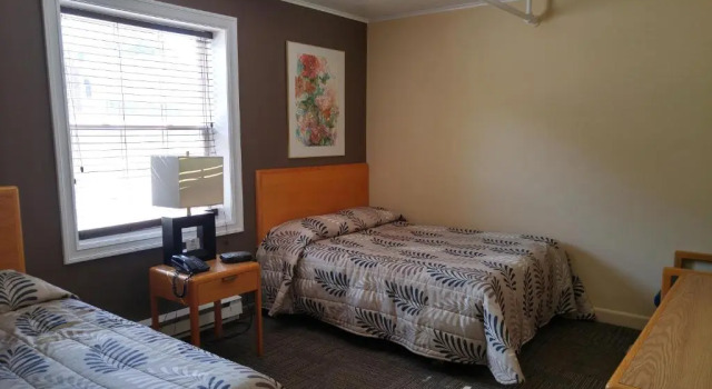 Четырёхместный номер Standard Hotel Corner Brook