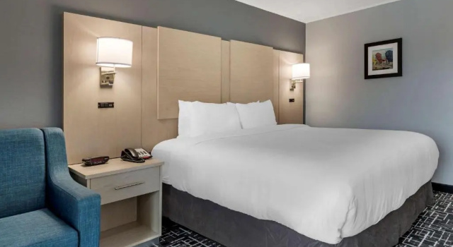 Номер Standard с видом на бассейн Comfort Inn Hyannis - Cape Cod