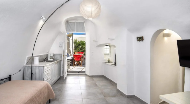 Апартаменты Day One Fira Mansion