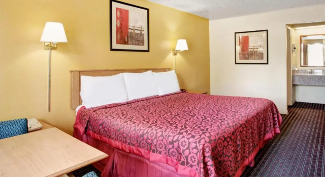 Номер Standard Days Inn by Wyndham Knoxville West