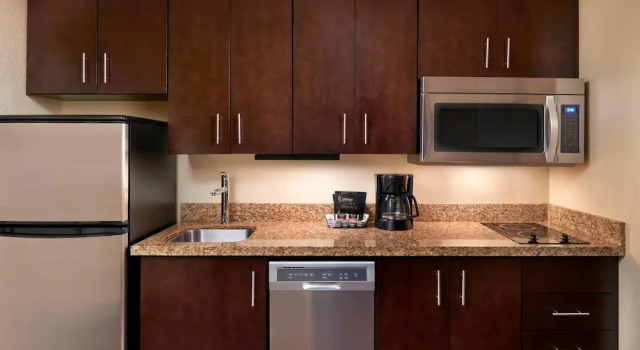 Четырёхместная студия TownePlace Suites by Marriott Thunder Bay