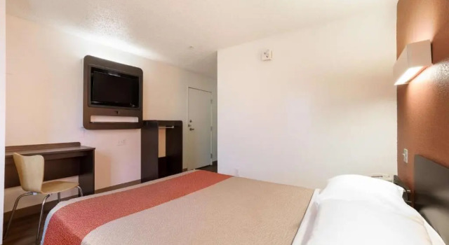 Двухместный номер Deluxe Motel 6-Orlando, FL - International Dr