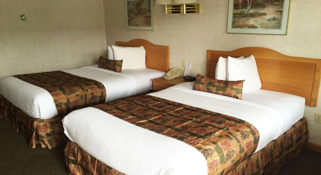 Adirondack Retreat Inn & Suites, Забронировать Отель Лейк-Джордж Adirondack Mountains
